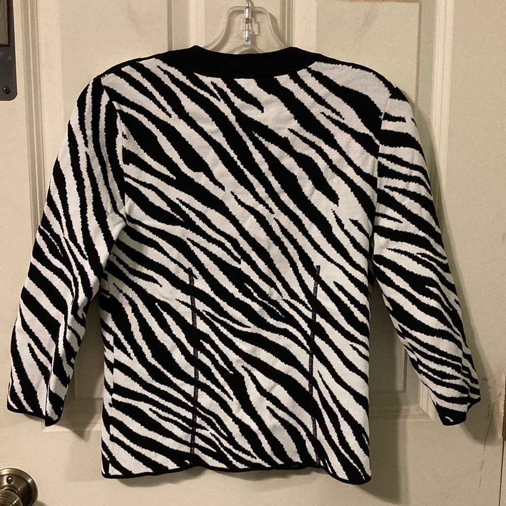 Jones New York Signature Petite Women's Black and White Zebra Cardigan PP SP - Picture 5 of 10